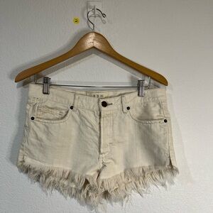 Free people we the free off white raw hem shorts 27‎